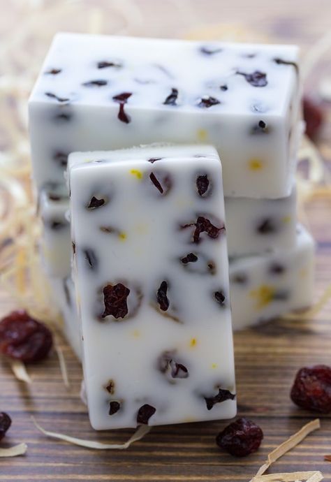 Orange Soap Recipe, Crockpot Soap, Cranberry Soap, Diy Toiletries, Milk Soap Recipe, Pampering Yourself, Goat Milk Recipes, Easy Soap Recipes, Orange Soap