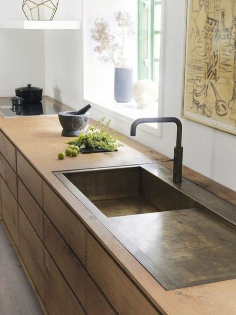 Scandi Kitchen, Minimalist Dekor, Modern Kitchen Sinks, Interior Design Minimalist, Kitchen Sink Design, Farmhouse Sink Kitchen, Sink Design, Trendy Kitchen, Minimalist Kitchen