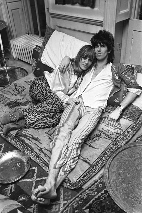 Keith Richards Anita Pallenberg, Anita Pallenberg Style, Fun With Statues, Ray Manzarek, Rolling Stones Keith Richards, Anita Pallenberg, Rollin Stones, People Having Fun, Charlie Watts