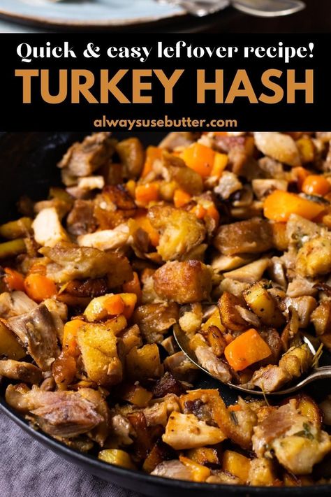 This Leftover Turkey Hash is done in under 20 minutes and uses up all those amazing Thanksgiving turkey leftovers in one flavor packed dish. With crunchy carrots and crispy potatoes, this is comfort food at its best. Grab your turkey meat, turkey stuffing or dressing, turkey gravy and some potatoes and carrots to create this delicious comfort food meal. Your whole family will love this dish, and it's amazing to bring a long for lunch during the week. Dressing Turkey, Turkey Hash Recipe, Instant Pot Turkey Soup, Turkey Hash, Hashbrown Casserole Recipe, Turkey Leftovers, Southern Turkey, Shredded Turkey, Potatoes And Carrots