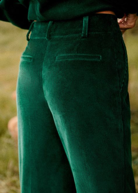 Green Trousers Women, No Emotions, Cord Trousers, Green Trousers, Trouser Jeans, Parisian Style, Her Style, Forest Green, Trousers Women