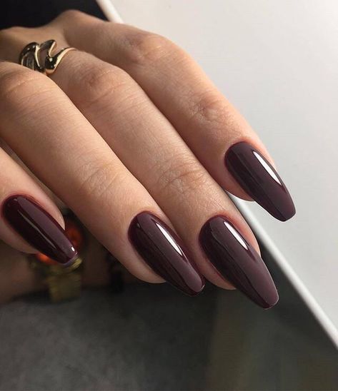 Manicured Nails, Brown Nail Polish, Brown Nail, Her Nails, Minimalist Nails, Heart Nails, Dream Nails, Pretty Acrylic Nails, Chic Nails