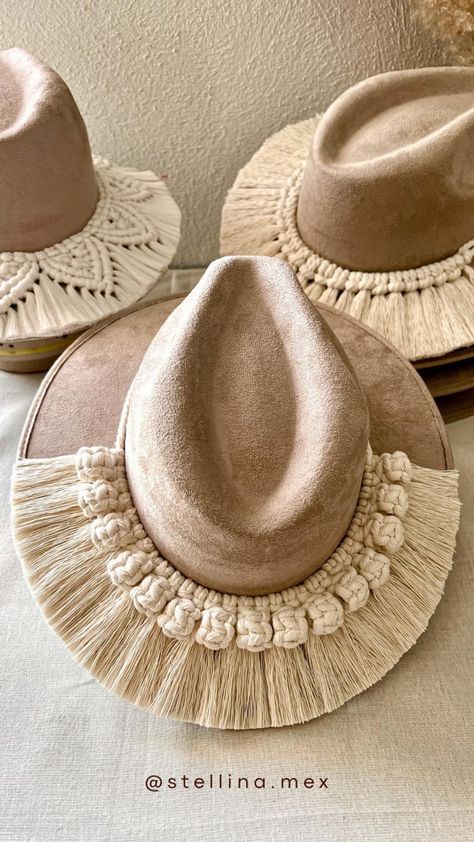 Straw Hat Crafts, Boutique Crafts, Macrame Headband, Macrame Clothes, Custom Made Hats, Tea Hats, Boho Crafts Diy, Macrame Dress, Painted Hats