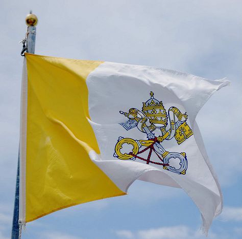 vatican Royal Standard Flag, Vatican Flag, Vatican City Flag, Travel To, Travel Locations, Vatican City, Flag Design, Hetalia, Law Of Attraction