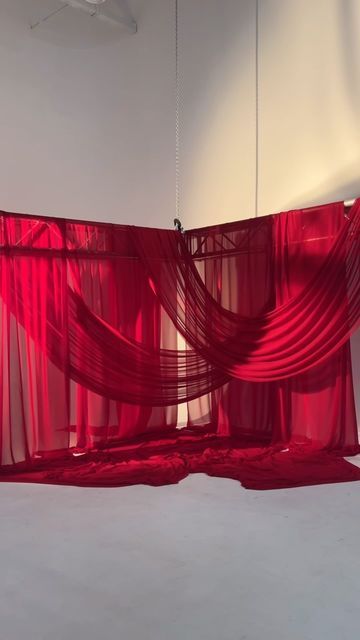 Photo studio | Rental space | Dubai 🇦🇪 on Instagram: "Red fabric set up for @giovane_design ❤️" Draped Background Photoshoot, Red Curtain Photoshoot, Photo Shoot Studio Design, Red Backdrop Photoshoot, Christmas Couple Pictures, Red Drapes, Red Studio, Studio Rental, Fabric Draping