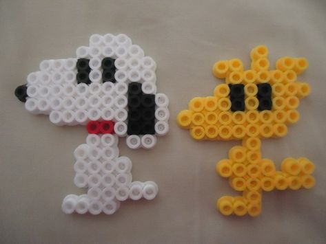 Peanuts Perler Beads, Pyssla Pattern, Beaded Snoopy, Hama Disney, Beads Perler, Melt Beads Patterns, Easy Perler Bead Patterns, Melty Bead Patterns, Easy Perler Beads Ideas