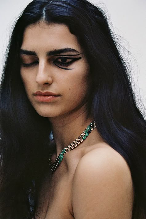 Saffron Vadher by Marie Zucker for On The Rocks Magazine Saffron Vadher, Eye Of Horus, Creative Makeup, Makeup Inspo, Maquillaje De Ojos, Makeup Inspiration, Beautiful People, Turquoise Necklace, Portrait Photography