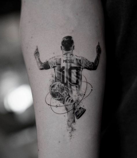 Messi Tattoos For Men, Messi Tattoo Ideas For Men, Messi Tattoo Arm, Messi Tattoo World Cup, Messi Tatoos, Messi World Cup Tattoo, Messi Tattoo Design, Lionel Messi Tattoo, Lionel Messi Tattoo Ideas