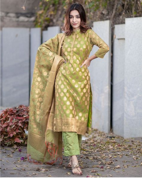 AWi Collections Branded 2 Piece Unstitched silk Banarsi Shirt Dupatta 2,5 yard Banaras Dress Patterns, Banarasi Silk Dress Pattern, Pakistani Banarsi Suits, Banarsi Silk Suit Design Latest, Banarsi Salwar Suit Design, Banarasi Churidar Designs, Broket Silk Suit Design, Banaras Suits Designs, Banarasi Salwar Suit Designs