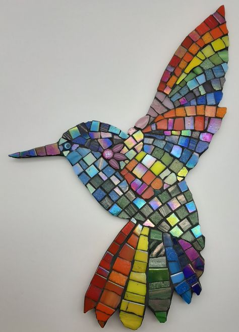 Free Mosaic Patterns Artwork, Hummingbird Mosaic Pattern, Bird Mosaic Art, Stained Glass Mosaics, Mosaic Designs Easy, Bird Mosaics, Bird Mosaic, Free Mosaic Patterns, Mosaic Furniture