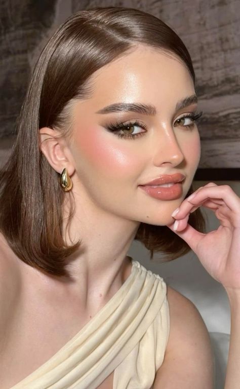 Light Make Up For Wedding, Maquillage On Fleek, Classy Makeup, Dewy Makeup, Asian Eye Makeup, Elegant Makeup, Makeup Pictures, Celebrity Makeup, Glam Makeup