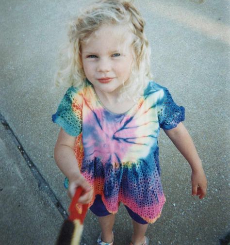 Childhood Photos, Taylor Swift, Swift