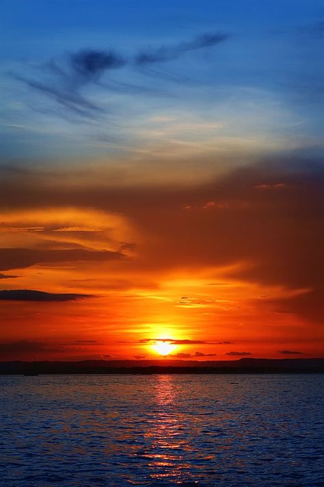 Red Sunset, Sky Pictures, Sunset Nature, Best Sunset, Sunset Wallpaper, Beautiful Sunrise, Sunset Pictures, Beautiful Sunset, Beach Sunset