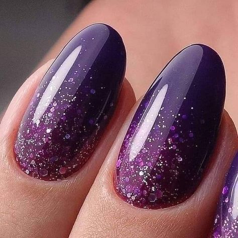 Ongles Gel Violet, Purple Ombre Nails, Violet Nails, Purple Glitter Nails, Purple Nail Art, Purple Nail Designs, Fancy Nails Designs, Purple Nail, Sparkle Nails