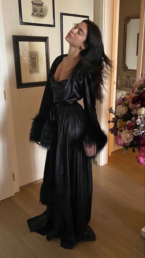 Pijamas Women, Dark Feminine Aesthetic, Feminine Aesthetic, Looks Chic, Long Black, Classy Outfits, Aesthetic Clothes, Fashion Inspo Outfits, Stylish Outfits