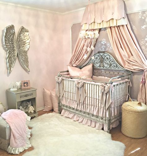 Vintage Glam Nursery with Pink and Metallic Decor  roombox inspiration #miniaturenursery Gold Baby Nursery, Vintage Baby Rooms, Glam Nursery, Vintage Baby Girl Nursery, Gold Crib, Vintage Girl Nursery, Vintage Baby Nursery, Blush Nursery