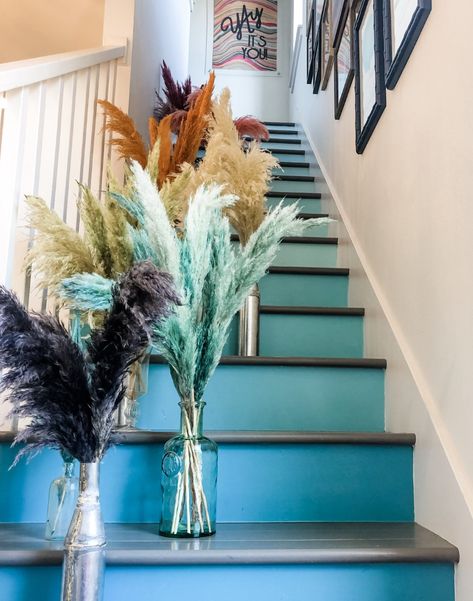 Bohemian Style Party, Flower Decor Ideas, Plants Living Room, Home Flower Decor, Outdoor Baby Shower, Pampas Grass Decor, Pots And Planters, Living Room Corner, Decor Flowers