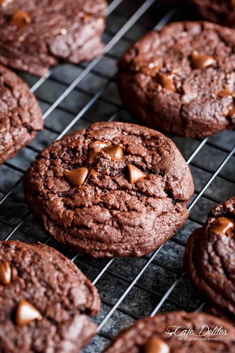 Best Fudgy Chocolate Brownie Cookies - Cafe Delites Mint Icing, Triple Chocolate Cookies, Chocolate Brownie Cookies, Cookie Brownie Recipe, Cafe Delites, Double Chocolate Chip Cookies, Butter Icing, Cookies Vegan, Double Chocolate Cookies