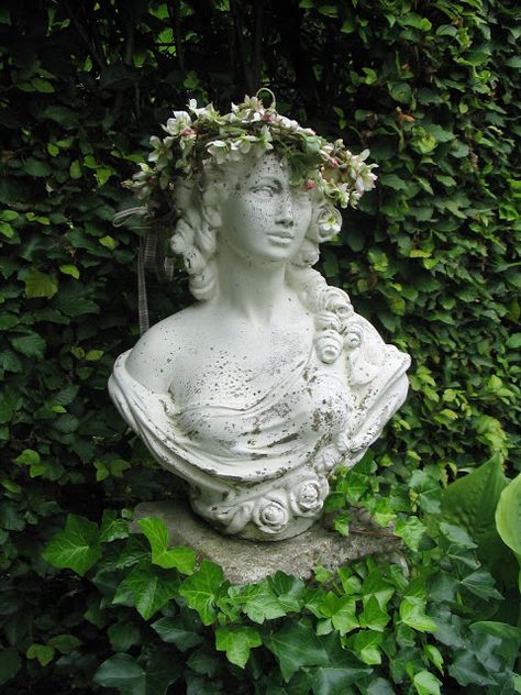 In My Garden ( by de witte lanteern ) Statue With Flowers, Lady Statue, My Garden, Best Ideas, Lush, Tap, Statue, Social Media, Media