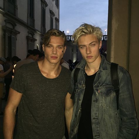 Lucky Blue Smith & Matthew Noszka Lucky Blue Smith Aesthetic, Lucky B Smith, Smith Aesthetic, Lucky Smith, Starboy Aesthetic, Matthew Noszka, Blue Smith, Jordan Barrett, Lucky Blue Smith