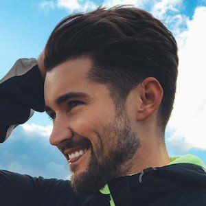 Cute Guy Haircuts, Jeff Wittek, Haircut 2020, V Shaped Haircut, Beard Illustration, Best Small Tattoos, Tattooed People, Gents Hair Style, Mens Hairstyles Medium