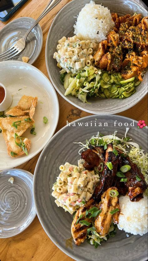 Hawaii | food | food ideas | macaroni salad | teryaki chicken | aesthetic | restaurant | hawaiian chicken | healthy recipe Food Graduation Party, Samoan Recipes, Polynesian Recipes, Graduation Party Food Ideas, Graduation Party Food, Samoan Food, Chicken Aesthetic, Aesthetic Restaurant, Friendsgiving Food