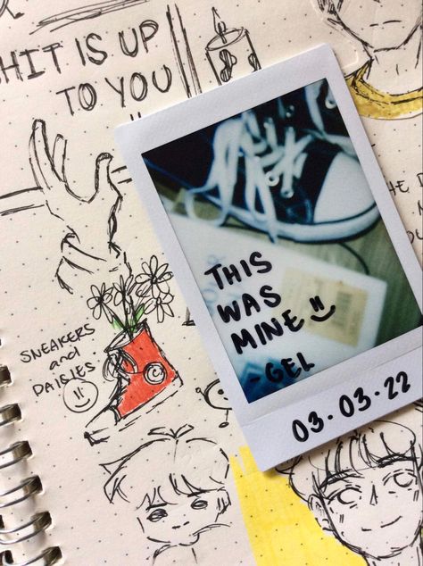 Polaroid Writing Ideas, Polaroids With Writing, Polaroid Pictures With Writing, Doodles On Polaroids, Things To Write On Polaroid Pictures, What To Write On Polaroid Pictures, Decorated Polaroid Pictures, Writing On Polaroids, Polaroid Writing