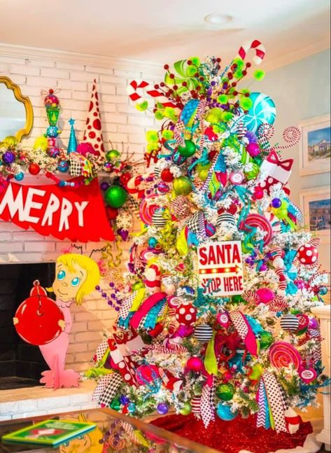 Wimsical Christmas Tree, Christmas Tree Ideas Bright Colors, All Colors Christmas Tree, Bright Color Christmas Tree Ideas, Christmas Tree Decorating Party, Colorful Grinch Christmas Tree, Cindy Lou Who Christmas Decorations, Red Green Blue Pink Christmas Tree, Cindy Lou Who Decorations