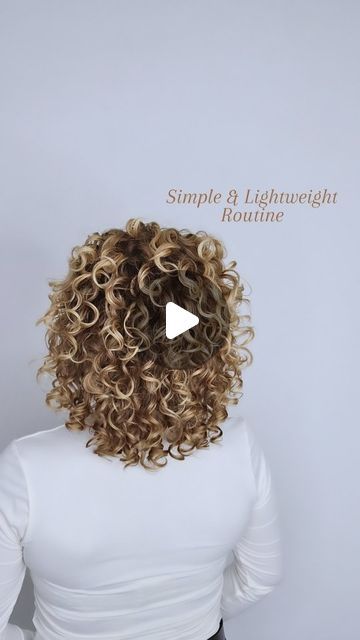 Curl Cream For Fine Hair, Charlotte Curls, Curls For Fine Hair, Short Curly Hair Tutorial, Fine Curly Hair Cuts, Curling A Bob Haircut, Short Curly Hair Updo, Curling Fine Hair, Curl Styling