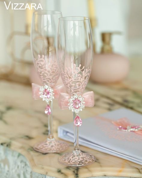 Champagne glasses Set of 2 White and pink weddings Personalized Champagne flutes White and pink weddings Glasses for wedding White weddings Pink Glass Wedding, White And Pink Centerpieces Wedding, Pink And Gold Wedding Decorations, Pink And Purple Wedding Theme, Pink And White Wedding Theme, Wedding White And Pink, Blush Pink Wedding Theme, Pink Winter Wedding, Wedding Ideas Pink