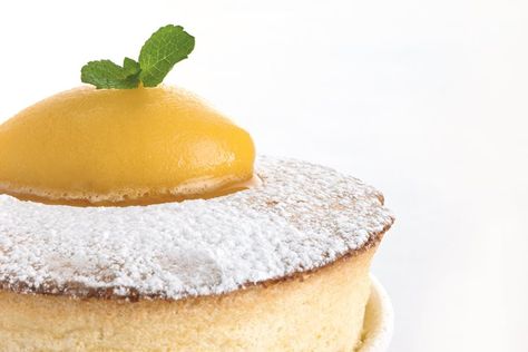 Chocolate Souffle Recipe, Christmas Pudding Ice Cream, Passion Fruit Sorbet, Souffle Recipe, Cheese Souffle, British Desserts, Souffle Recipes, Great British Chefs, Steak Tartare