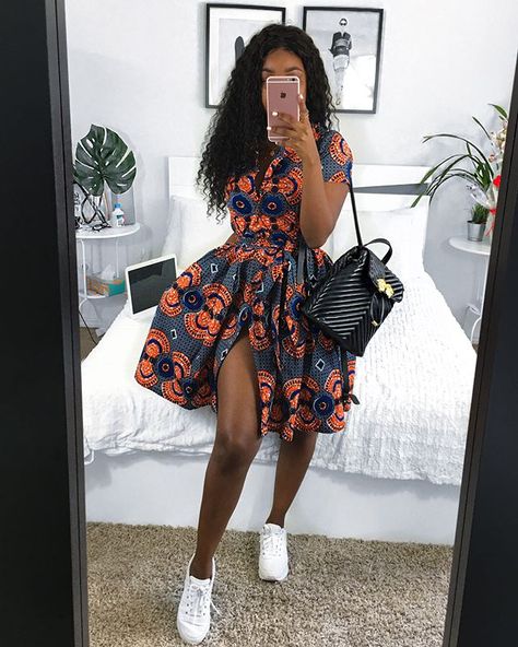 SÔNIA BΣLO sur Instagram : Styling this dress was a real challenge for me ahahaha , I don’t have any African fabric on my closet and this is my first one🙈.I’m so… Latest Ankara Short Gown, Ankara Short Gown Styles, Short African Dresses, Afrikaanse Mode, African Wear Dresses, Gaun Fashion, African Fashion Ankara, African Fashion Modern, African Inspired Fashion