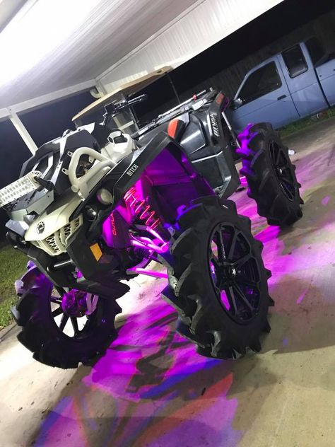 Four Wheelers For Sale, Atv Four Wheelers, Big Girl Toys, Motocross Love, Wallpaper Luxury, Cool Dirt Bikes, Image Moto, Motorcross Bike, Go Karts