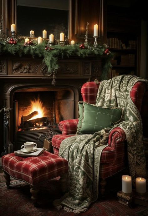 Cosy Christmas, Cottage Christmas, Christmas Mantel Decorations, Christmas Interiors, Christmas Decorations Bedroom, Deco Originale, Christmas Living Rooms, Christmas Bedroom, Christmas Fireplace