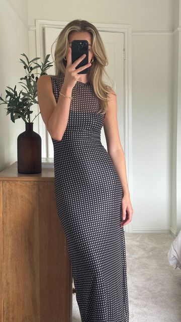 London Summer Dress, Cute Business Casual Dresses, Sunday Summer Outfit, Casual Classy Dress, Dress Small Chest, Work Outfits Summer, Amy Ward, Regal Style, Fancy Fits