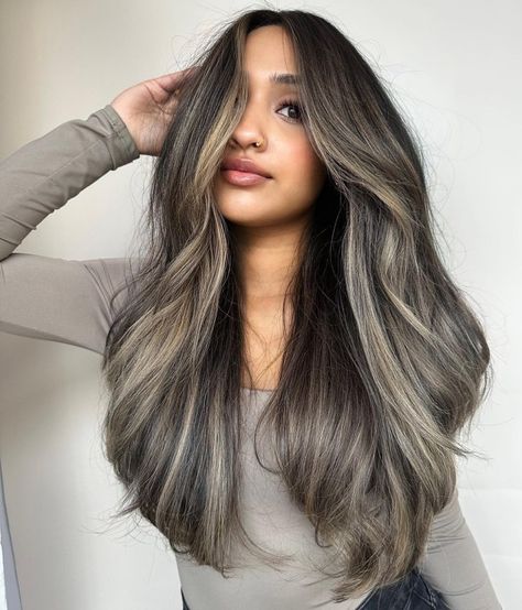 Dark Hair with Ash Brown Highlights Money Highlights, Hair Colour For Indian Skin, Natural Ash Brown Hair, Earthy Hair, Ash Brown Hair Color Ideas, Ash Brown Hair Dye, Dark Ash Brown Hair, Ash Brown Highlights, Light Ash Brown Hair