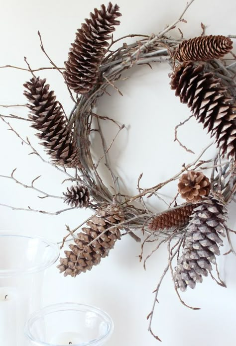 Branch Wreath Diy, Tree Branch Wreath, Diy Nature Decor, Woodland Wreath, Clothespin Wreath, Cones Diy, Branch Wreath, Book Page Wreath, Vibeke Design