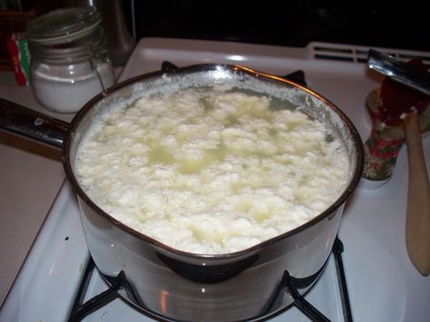 Cottage cheese curds and whey 2 Make Cottage Cheese, Homemade Cottage Cheese, Cheese Recipes Homemade, Cheese Making Recipes, Diy Cheese, Homemade Pantry, Homemade Condiments, Cottage Cheese Recipes, Cheese Curds