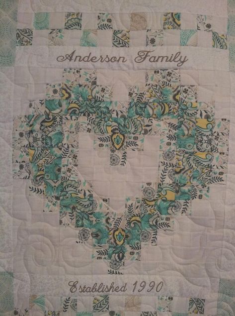 Heart Quilt Pattern/ Wedding/ Family/ New Baby - Etsy Watercolor Quilts, Wedding Quilts, Quilts Patchwork, Heart Quilts, Watercolor Quilt, Heart Quilt Pattern, Patchwork Heart, Wedding Ring Quilt, Wedding Quilt