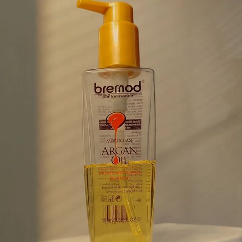 Bremod's Argan Oil. The best working cheap hair oil. @bremod_hair_expert #glam #hair #hairhacks #haircareroutine #haircare #hairoil #beauty #effortlessbeauty #healthyhair #beautyreels #bremod #frizzyhairtips Frizzy Hair Tips, Cheap Hair Products, Glam Hair, Oil Treatments, Hair Care Routine, Argan Oil, Hair Oil, Hair Hacks, Healthy Hair