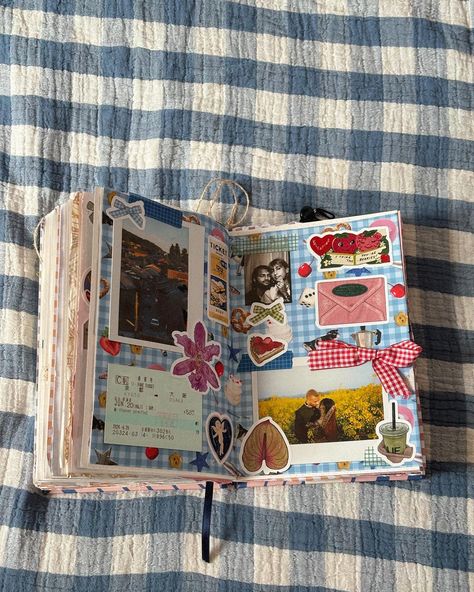 accessorise your accessories! Photo Album Journal, Bulletin Journal Ideas, Pretty Journals, Memory Journal, Scrapbook Book, Bullet Journal Aesthetic, Cute Journals, My Journal, Bullet Journal Design Ideas