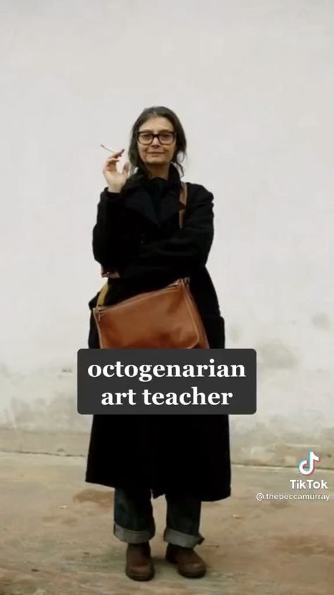 Older Urban Creative Style, Teacher Style Plus Size, Octogenarian Art Teacher Style, Art Teacher Style, Advanced Style Boho, Art Teacher Aesthetic, Mom Aesthetic Outfit, Bohemian Style Winter, Professor Aesthetic