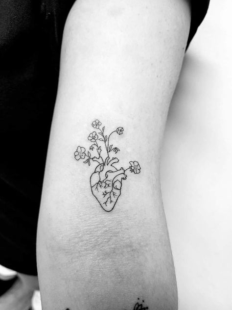 Sapphic Tattoo Minimalist, Labrys Tattoo, Lesbian Tattoo Ideas Design, Wlw Tattoos, Lesbian Tattoo, Lgbt Tattoo, Masc Lesbian, Tattoo Concepts, Leg Tattoo