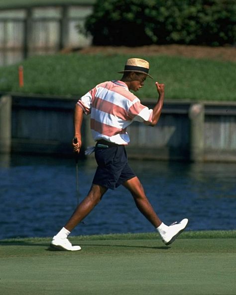 90s Golf Outfits, Tiger Woods 90s, Retro Golf Aesthetic, 90s Golf Fashion, Golf Style Men, Golf Photoshoot, 80s Golf, Golf Aesthetics, Golf Fits