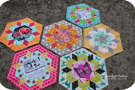 Sew Lux Fabric : Blog: Smitten Quilt Along : Month One Blocks Smitten Quilt, Tula Pink Quilt, Millefiori Quilts, Jen Kingwell, Hexie Quilt, English Paper Piecing Quilts, Amish Quilts, Vintage Sewing Machines, Hexagon Quilt