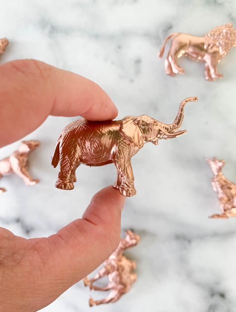 Rose gold mini safari animals perfect as party favors! Safari Wedding Theme, Adult Safari Party, Birthday Themes For Adults, Drink Stirrer, Safari Wedding, Animal Print Party, Jungle Theme Birthday, Drink Marker, Safari Theme Party