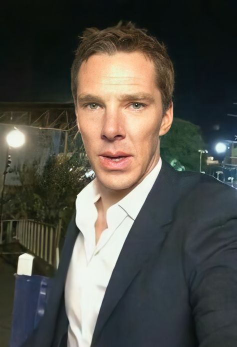 Benedict Cumberbatch Funny Pictures, Benedict Cumberbatch Funny, Stephen Strange, Dr Strange, British Actors, Profile Pics, Benedict Cumberbatch, Doctor Strange, Sherlock Holmes