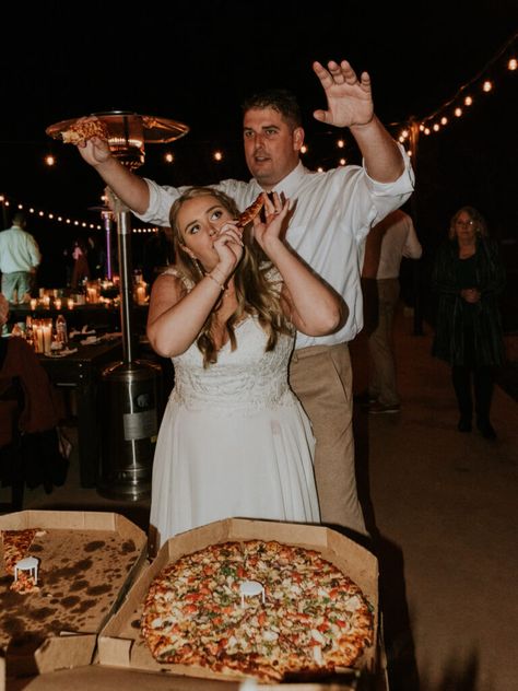 Bride and groom posing with their pizza. Pizza Late Night Snack Wedding, Wedding Late Night Snack Ideas, Late Night Snack Ideas, Wedding Late Night Snacks, Round Table Pizza, Wedding Food Ideas, Late Night Snack, Fall Wedding Diy, Pizza Delivery