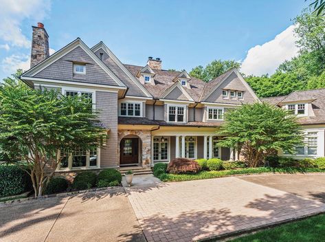 Experience country club style living in your own home with this magnificent custom-built residence in Bethesda. ✨️Designed by renowned architects and built by award-winning Sandy Spring Builders, every detail exudes luxury.

Presetned by Carmen Fontecilla | Compass Country Club Exterior, Club Exterior, Country Club Style, Double Oven Range, Circular Driveway, House Exteriors, Built In Bookcase, Amazing Spaces, Picture Windows