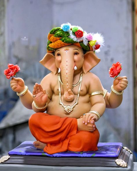 Ganpati Feta, Ganesh Ji Images, Ganpati Bappa Wallpapers, Formal Attire For Men, Ganpati Bappa Photo, Anniversary Banner, Ganapati Decoration, Shri Ganesh Images, Marriage Photography